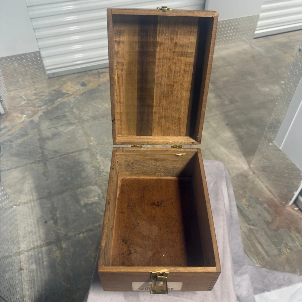 Vintage KIWI Hand‎ Crafted Shoe Valet Wooden Shine Box Dovetail Footrest Caddy